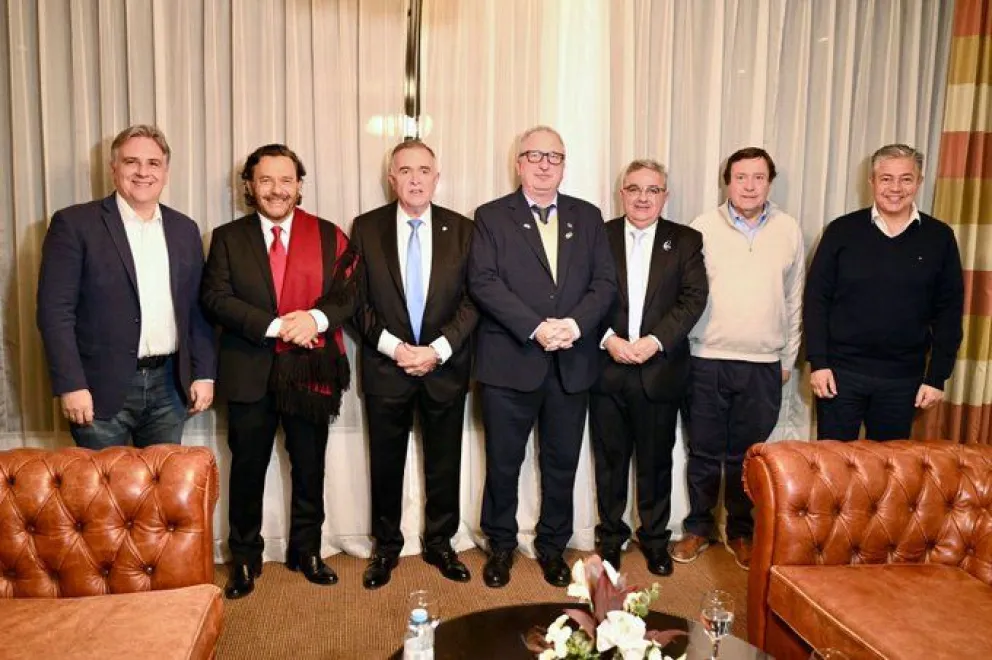Weretilneck en el Pacto de Mayo: “Una Argentina más federal” 