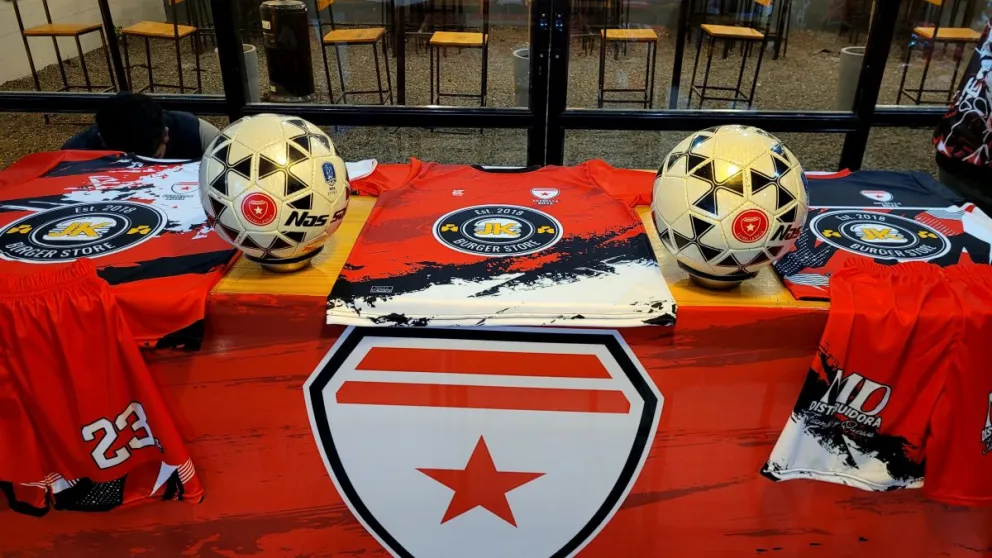La escuelita de Fútbol “Estrella Roja” presentó nueva camiseta y se prepara para un torneo en San Juan 