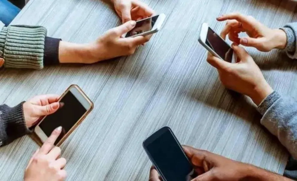 Jóvenes del Alto Valle crearon una app de redes solidarias: conoce de qué se trata