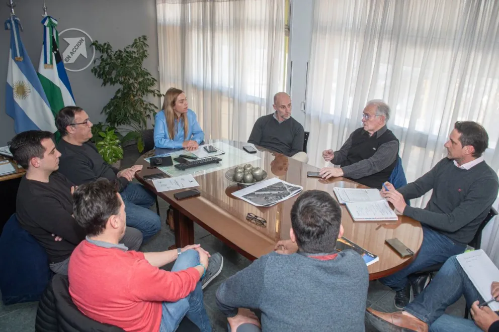 Reunión entre autoridades provinciales y Soria para avanzar en la planificación de obras 
