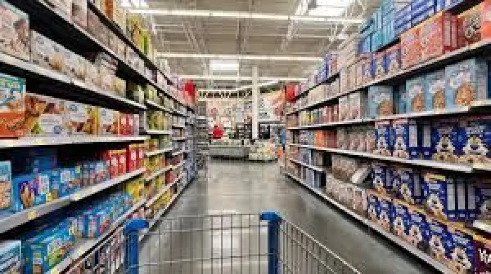 Las ventas en supermercados cayeron 9,7% y acumulan siete meses consecutivos en baja