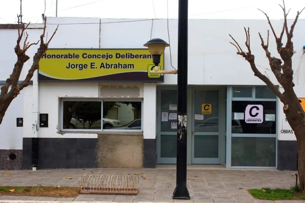 Siguen las denuncias en contra del veto por la Ficha Limpia: lo calificaron de "kirchnerismo explícito"