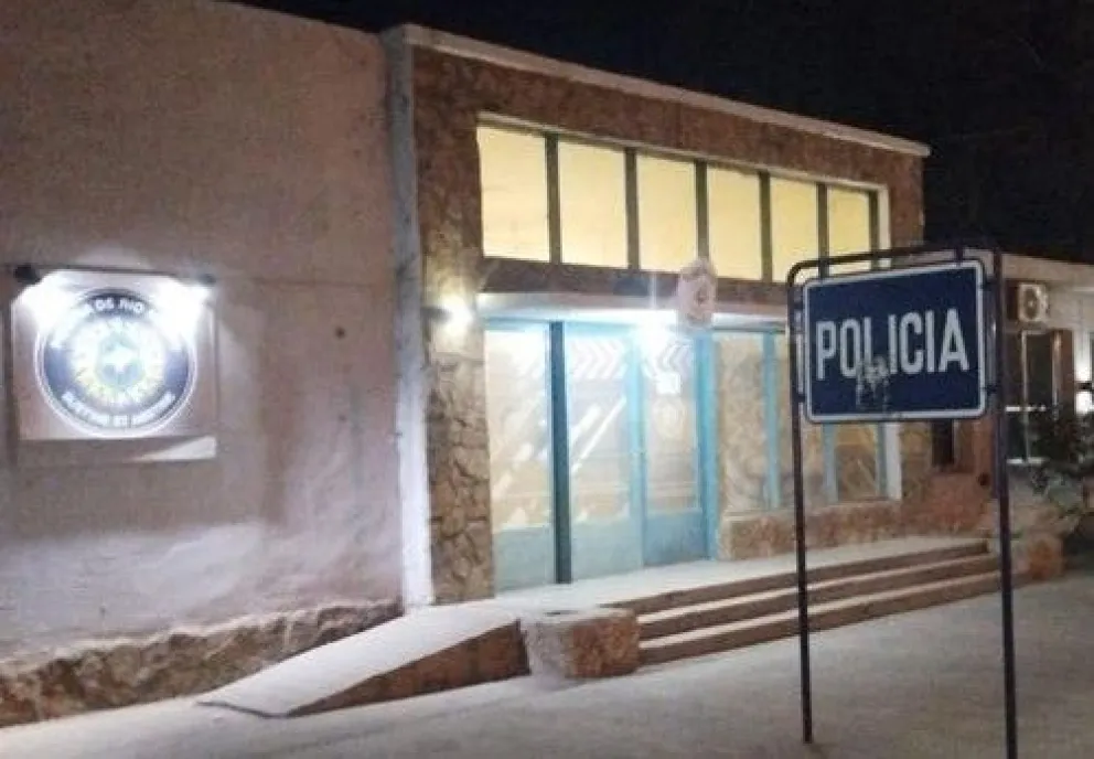 Amenazó a su novia menor de edad con un arma y quedó detenido