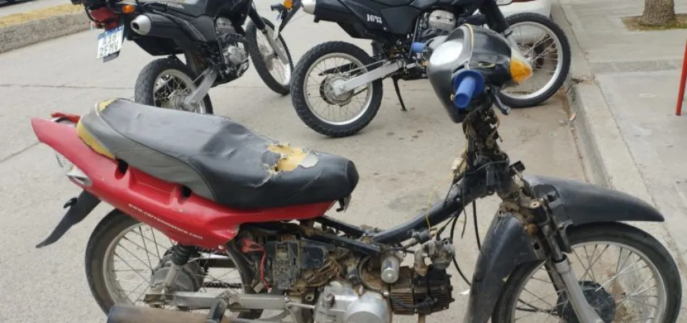 Operativos en el Alto Valle: un detenido, tres motos recuperadas y secuestro de droga