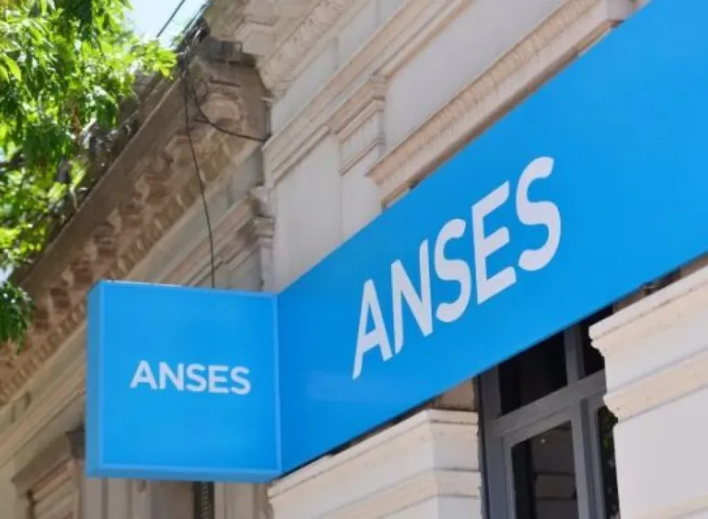 Novedades para jubilados en agosto: bono, aumento y un extra