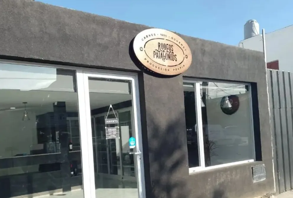 Rompieron la puerta de una carnicería y se llevaron unos kilos de asado 
