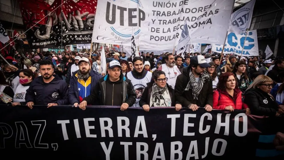 Marcha de la CGT y movimientos sociales por San Cayetano: "Paz, Pan, Tierra, Techo y Trabajo"