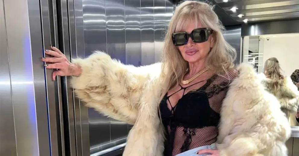 Isabel de Negri subió una foto hot junto a su hijo y la fulminaron