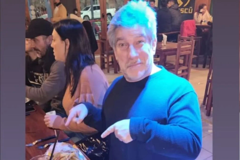 Pachu Peña anduvo por Roca y pasó a cenar a un local de la ciudad  
