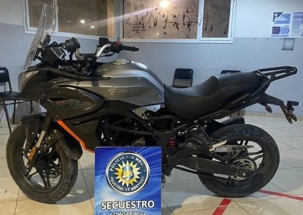 Detuvieron a un menor en una moto robada y lo entregaron a sus padres