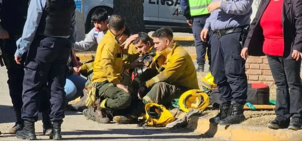 Vuelco de una autobomba en Ruta 65: cinco bomberos resultaron heridos