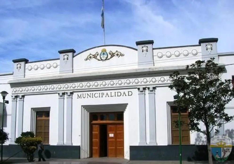 Una importante funcionaria del Municipio de Allen renunció y hay cuestionamientos a los modos de conducir la gestión. 