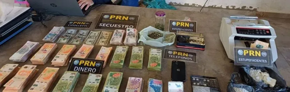 Desarticularon tres puntos de venta de drogas y tenían hasta una máquina para contar dinero