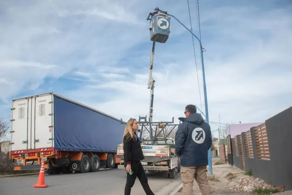 Más luz, más seguridad: Instalaron 200 nuevas luminarias en la ciudad