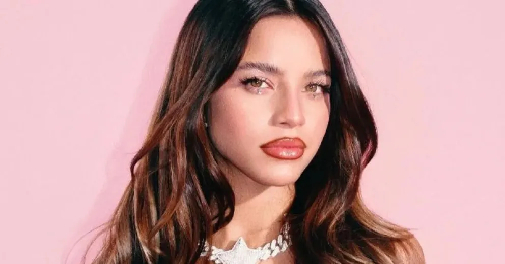 Se filtraron fotos del pasado de Emilia Mernes y sorprendió el increíble cambio