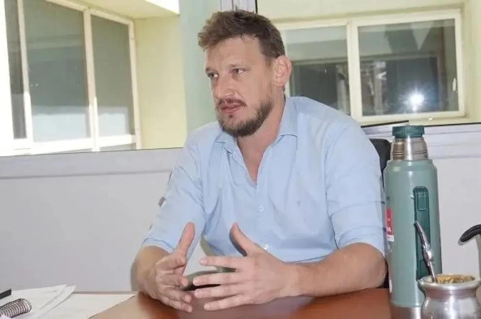 El diputado libertario acusado de pedofilia podría haberse fugado del país