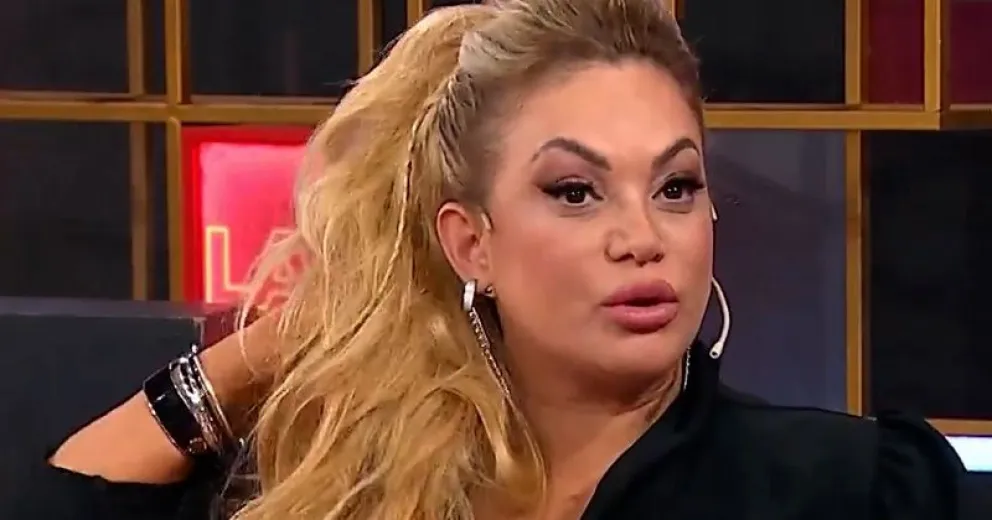 María Eugenia Ritó chocó y terminó sumergida en un conflicto policial