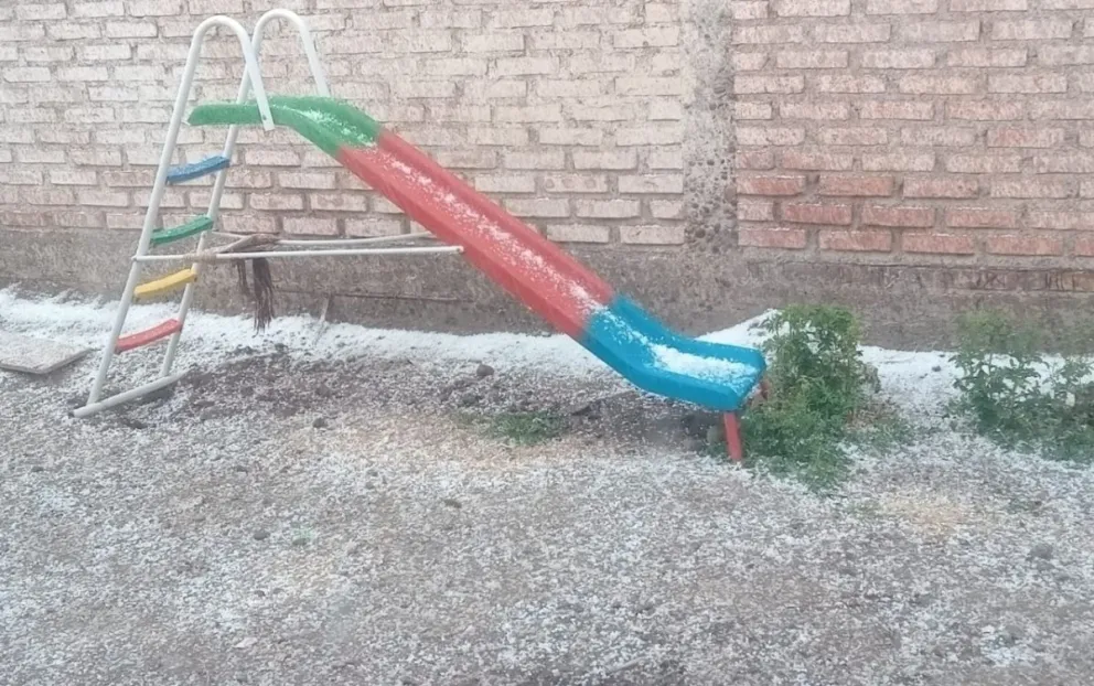 Después de la nieve, llegó el granizo: mañana cómo será el clima en Roca