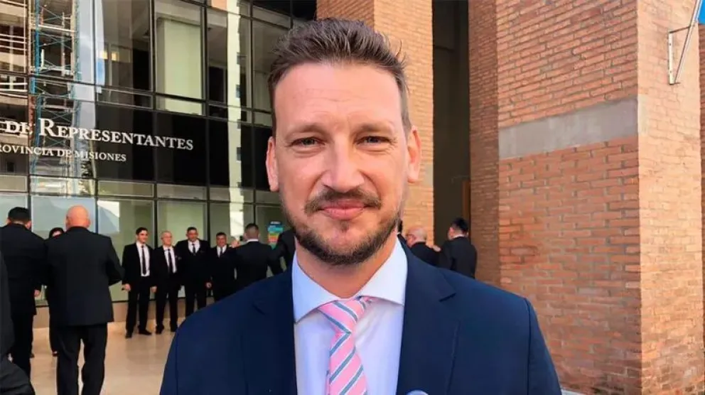 Interpol emitió una alerta roja para encontrar a Germán Kiczka, el diputado acusado de pedofilia