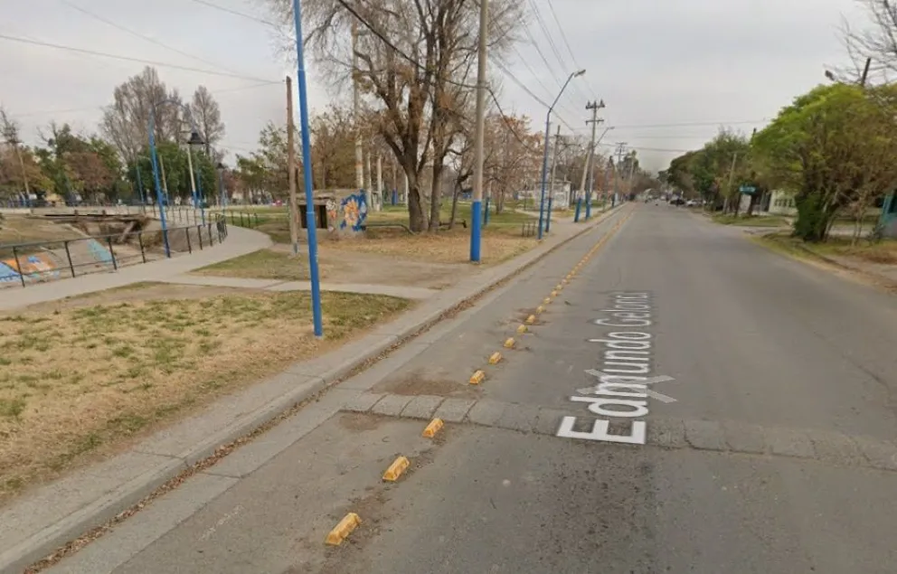 El hombre se dirigía en bicicleta a su trabajo cuando fue embestido por un auto. Foto (Archivo).