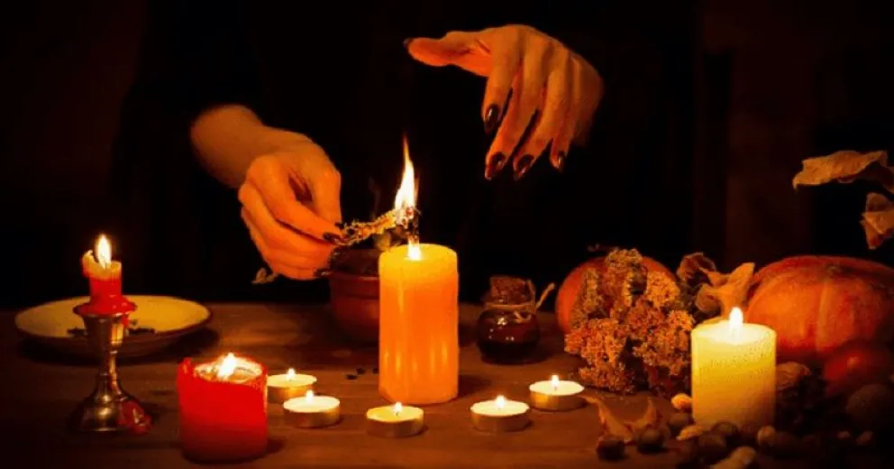 El ritual que hay que hacer a fin de mes para atraer amor y dinero a tu vida