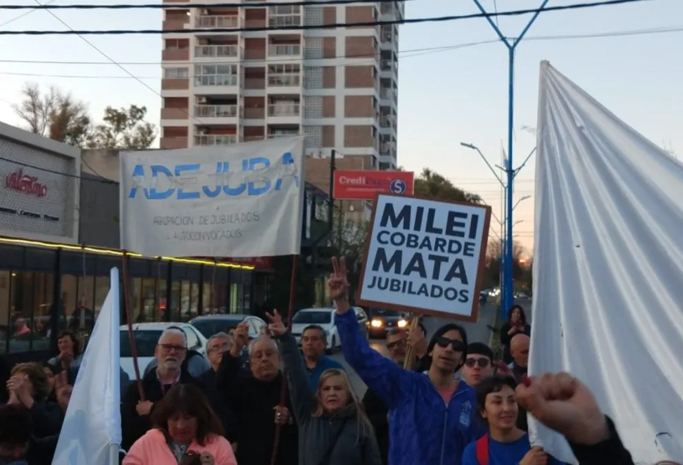 En la ciudad se movilizaron contra el veto de la Ley de Movilidad Jubilatoria 