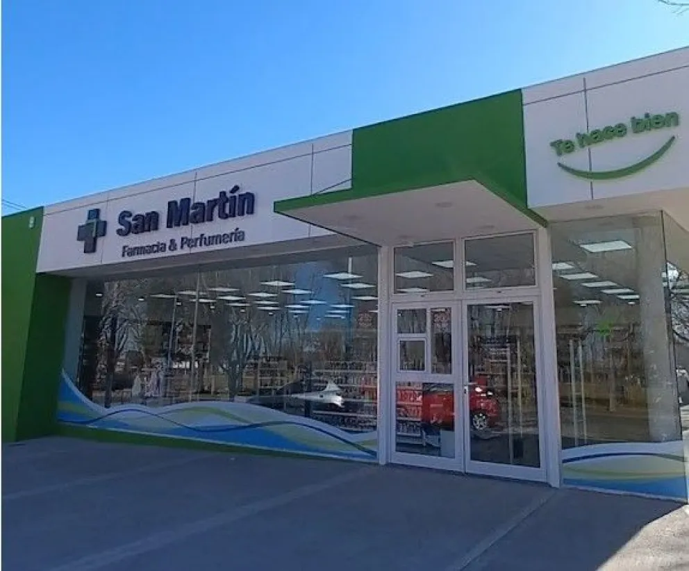 Causaron daños y destrozos en una farmacia de calle Gelonch