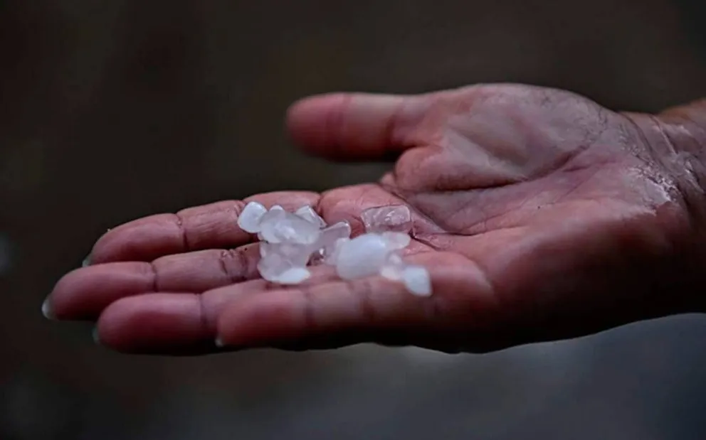 Sólo un susto: cayó piedra pero no afectó a la producción
