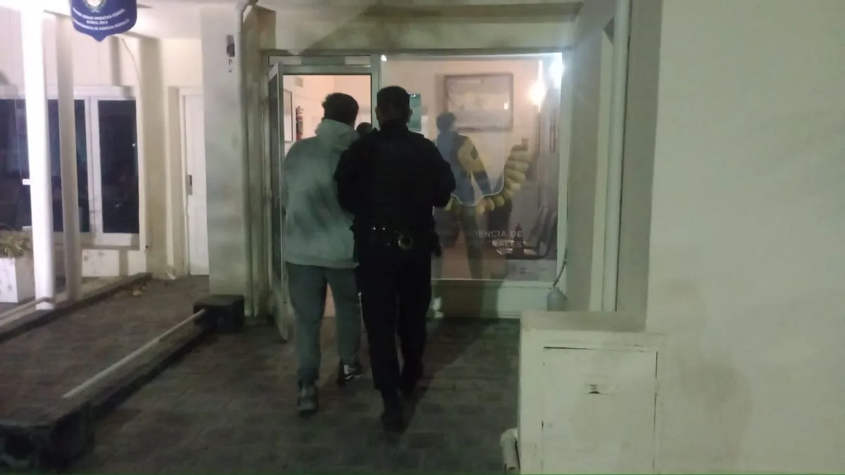 Un hombre qued&oacute; detenido en sede de la Federal. Foto (Polic&iacute;a Federal).