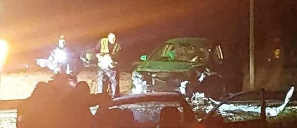 Choque en Ruta 22: dos autos colisionaron de frente y cinco personas fueron hospitalizadas
