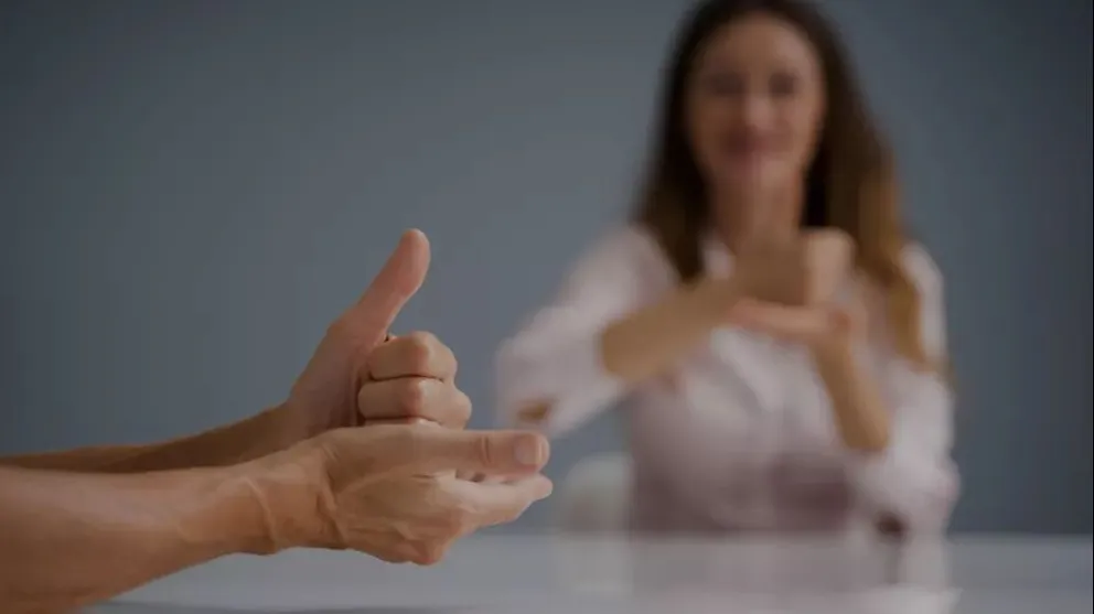 Fomentando la empatía: últimos días para inscribirse al curso de lengua de señas de la Fadecs
