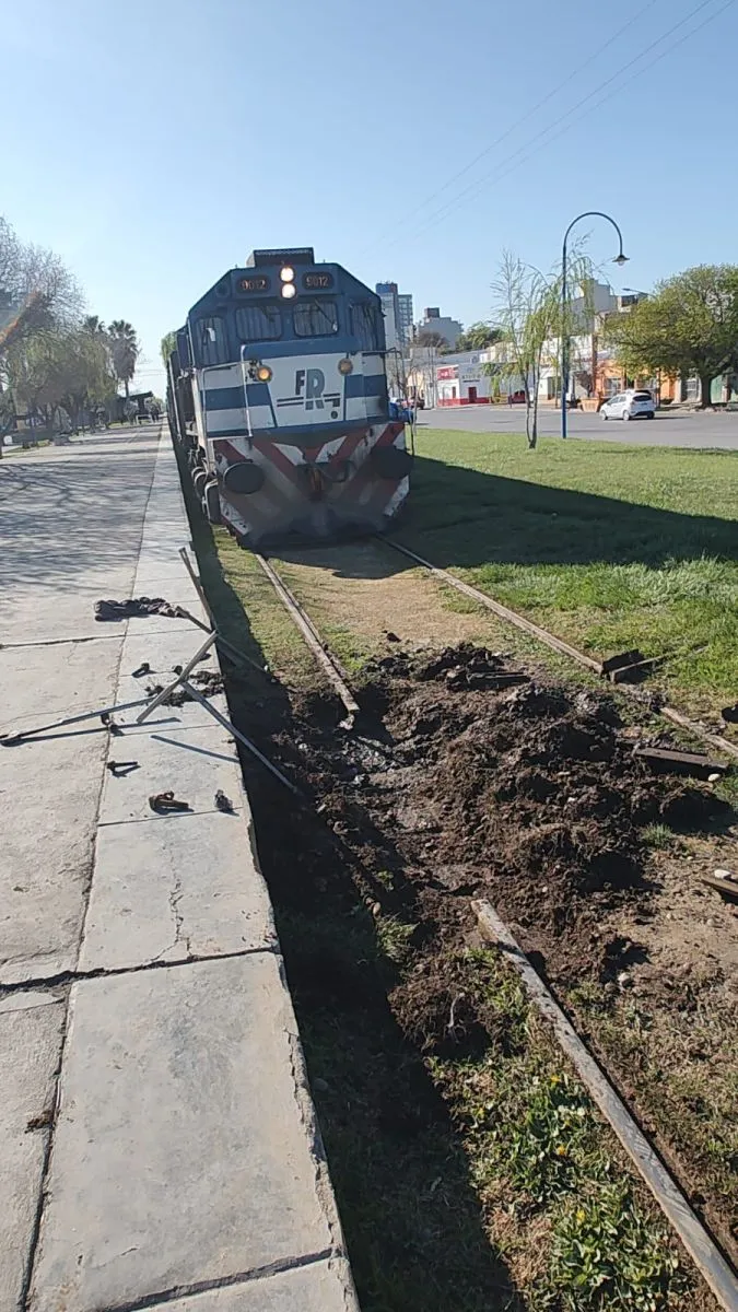 Realizan arreglos en las v&iacute;as.