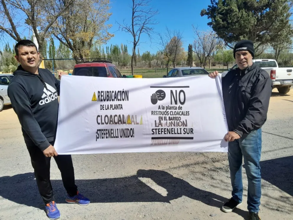 Vecinos de Stefenelli en alerta: “quieren instalar una planta de líquidos cloacales en el patio de una casa" 