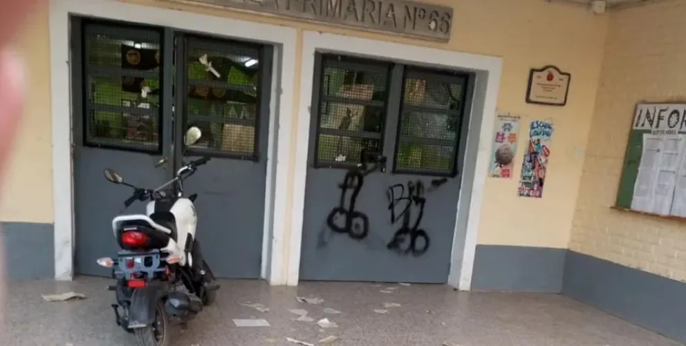 Vandalizaron una escuela de Roca y se llevaron los alimentos de los estudiantes