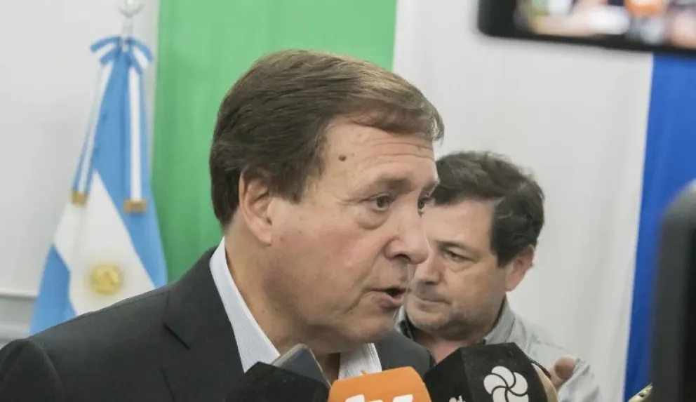 Weretilneck anunció la baja de licencias gremiales para miembros de UNTER