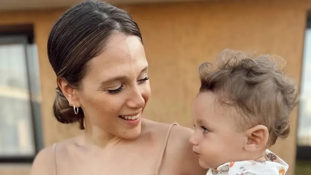 Los desafíos de Barbie Vélez en la maternidad