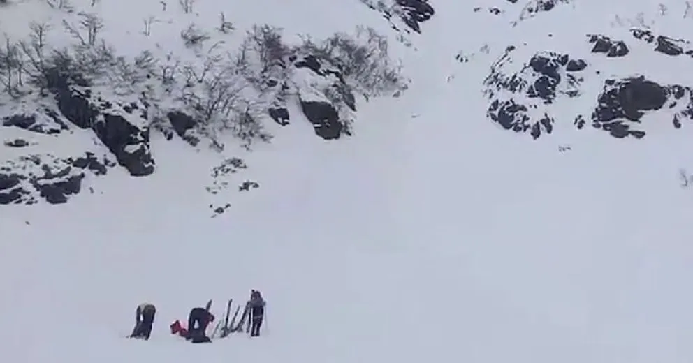 Avalancha en Bariloche: el desesperado pedido de ayuda de la tercera víctima atrapada en la nieve en medio de la noche