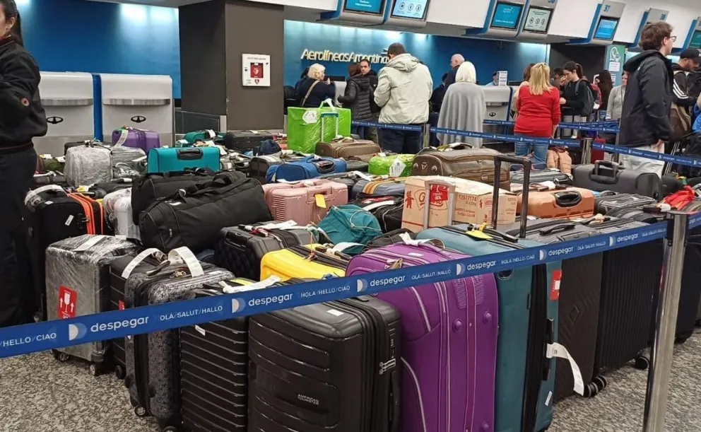 Paro aeronáutico impacta en los viajeros: más de 15 mil pasajeros varados