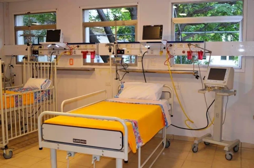 El área de pediatría del hospital reclamó por "falta de médicos especializados y escasez de insumos"