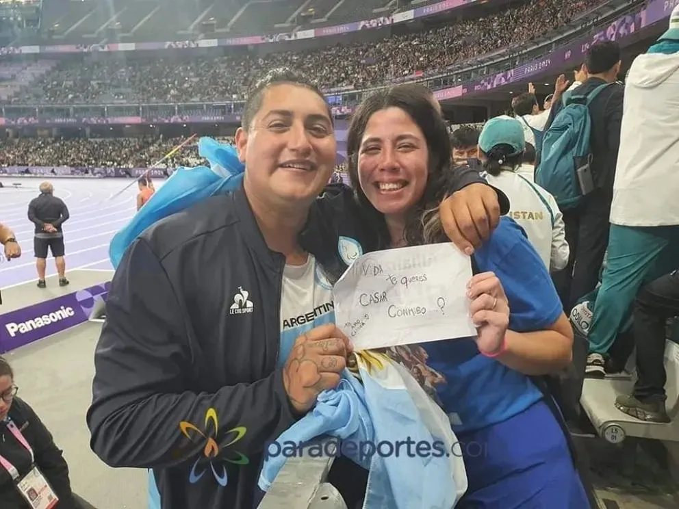 Una historia de amor con final feliz: medalla, propuesta de casamiento y un beso a orillas del Sena