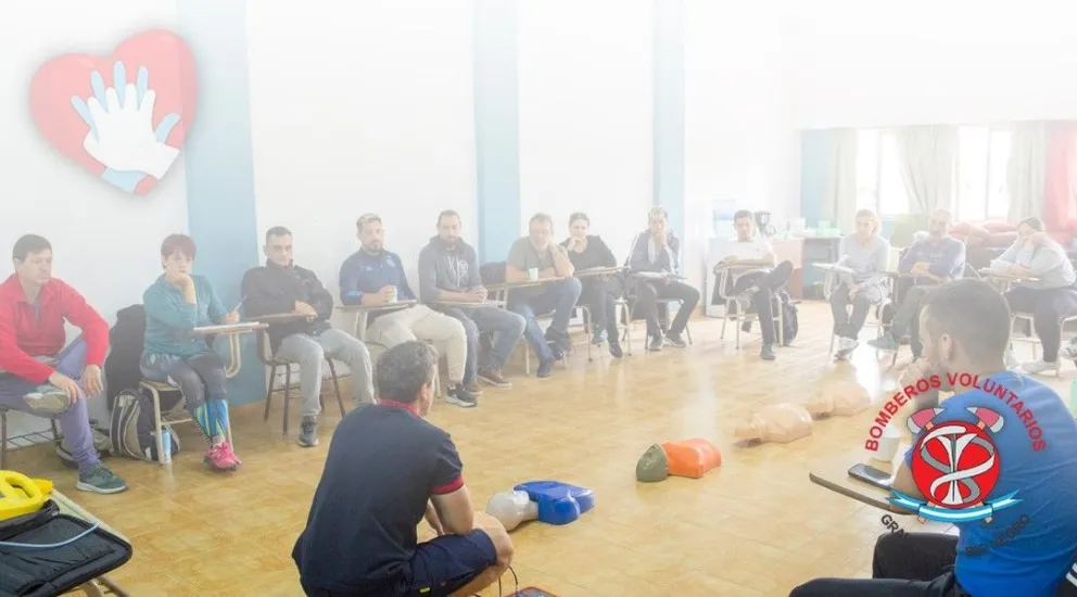 Últimos días para inscribirse al curso de RCP de bomberos voluntarios
