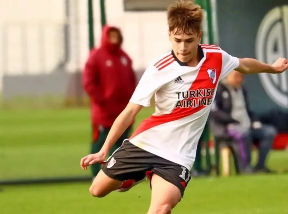 Orgullo local: quién es el roquense que metió dos goles en el Superclásico de la categoría 2011