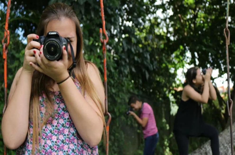 Taller de fotografía para adolescentes en Roca: una oportunidad para contar historias