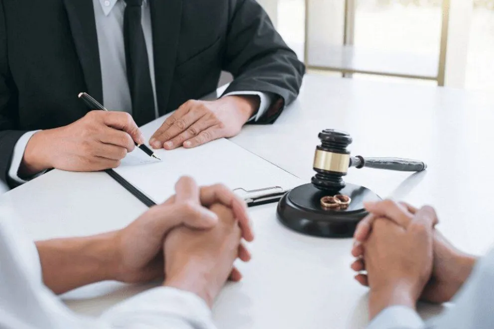 El Gobierno impulsa el divorcio administrativo y los colegios de abogados se oponen rotundamente