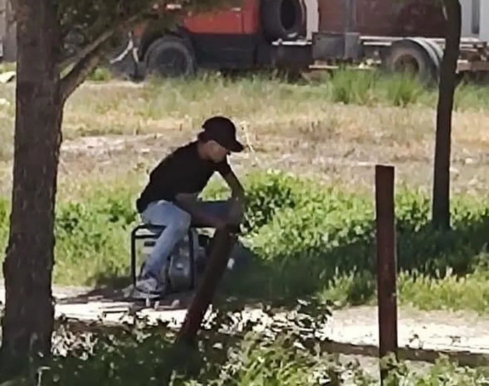 No se salvan ni los bomberos: les robaron una motobomba y la llave de un camioneta 