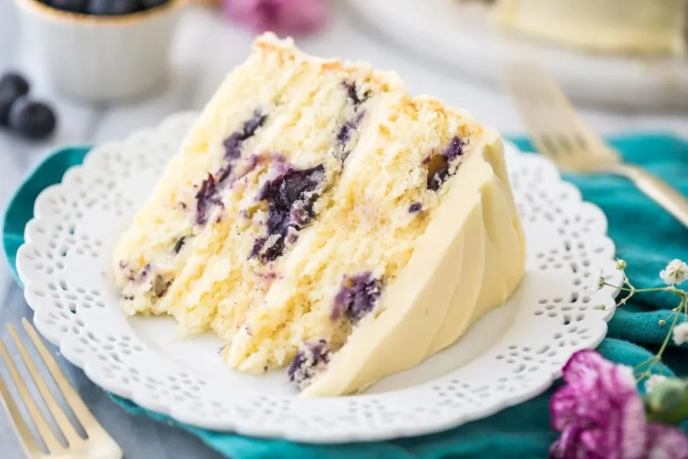 Ideal para la hora del té: torta de arándanos y crema