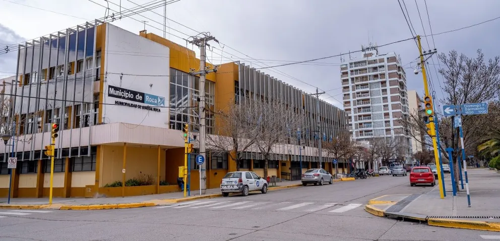 Por receso administrativo del 2 al 31 de enero inclusive, no habrá atención al público en el Municipio de Roca, pero las distintas áreas mantendrán guardias. Foto (Carlos Mir).