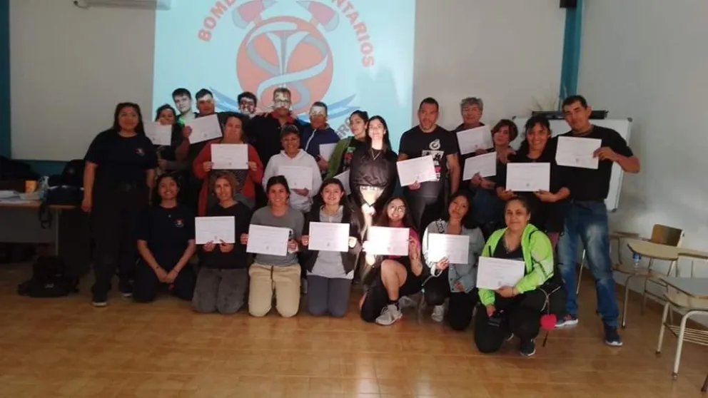Los Bomberos Voluntarios realizarán la última capacitación del año sobre RCP, OVA y DEA