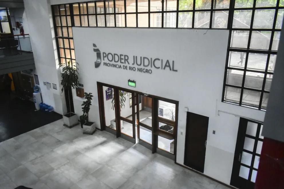 Una tesis abordó la inclusión laboral de personas con discapacidad en el Poder Judicial