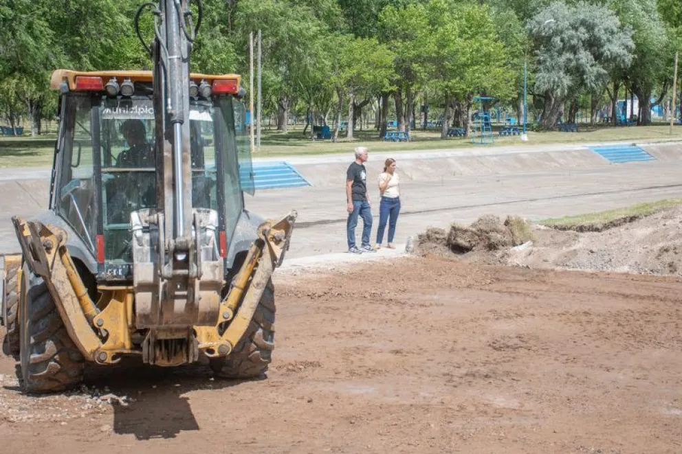 Avanzan los trabajos para la inauguración del Parque Acuático Apycar
